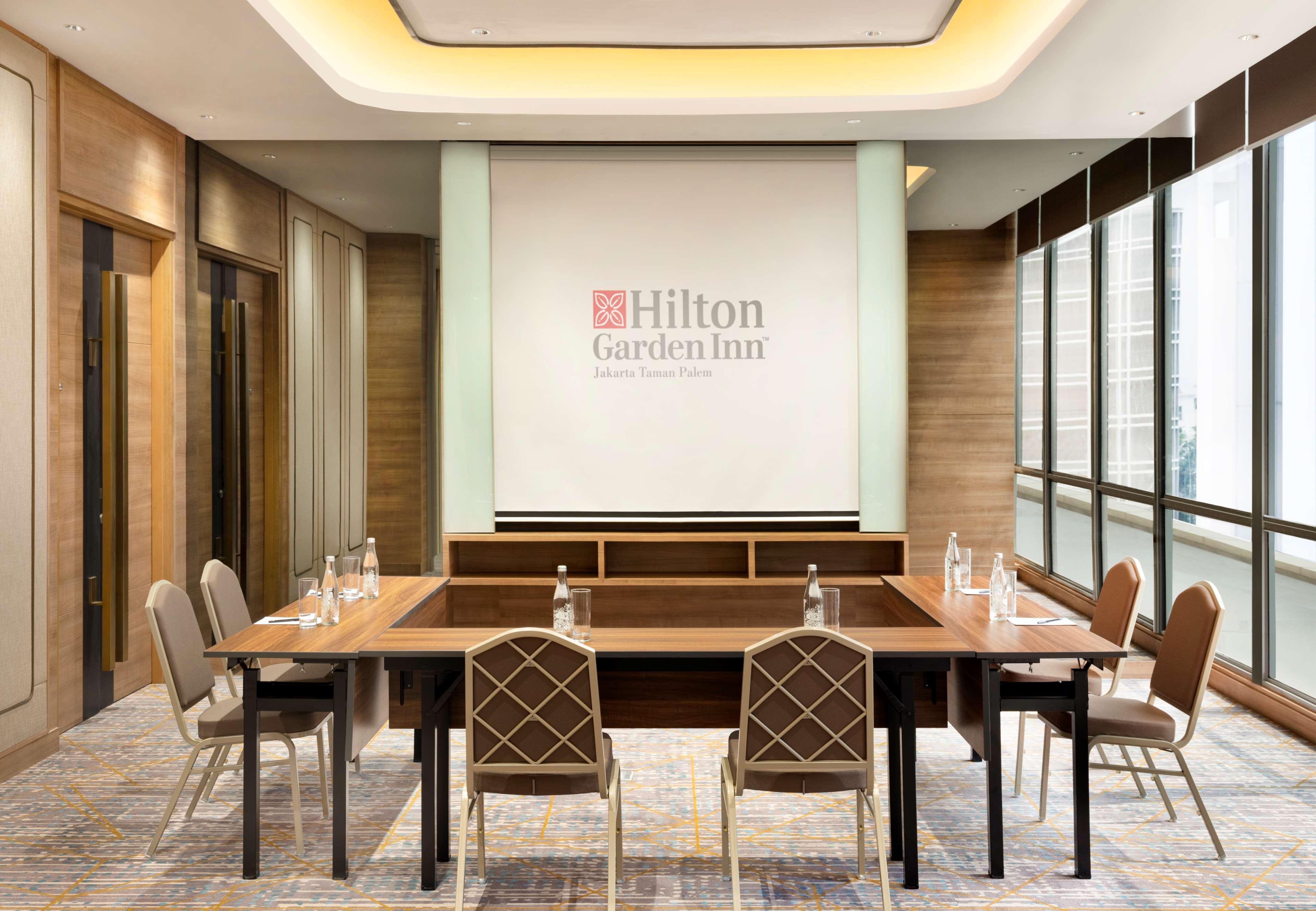 Hilton Garden Taman Palem Hotel 4*