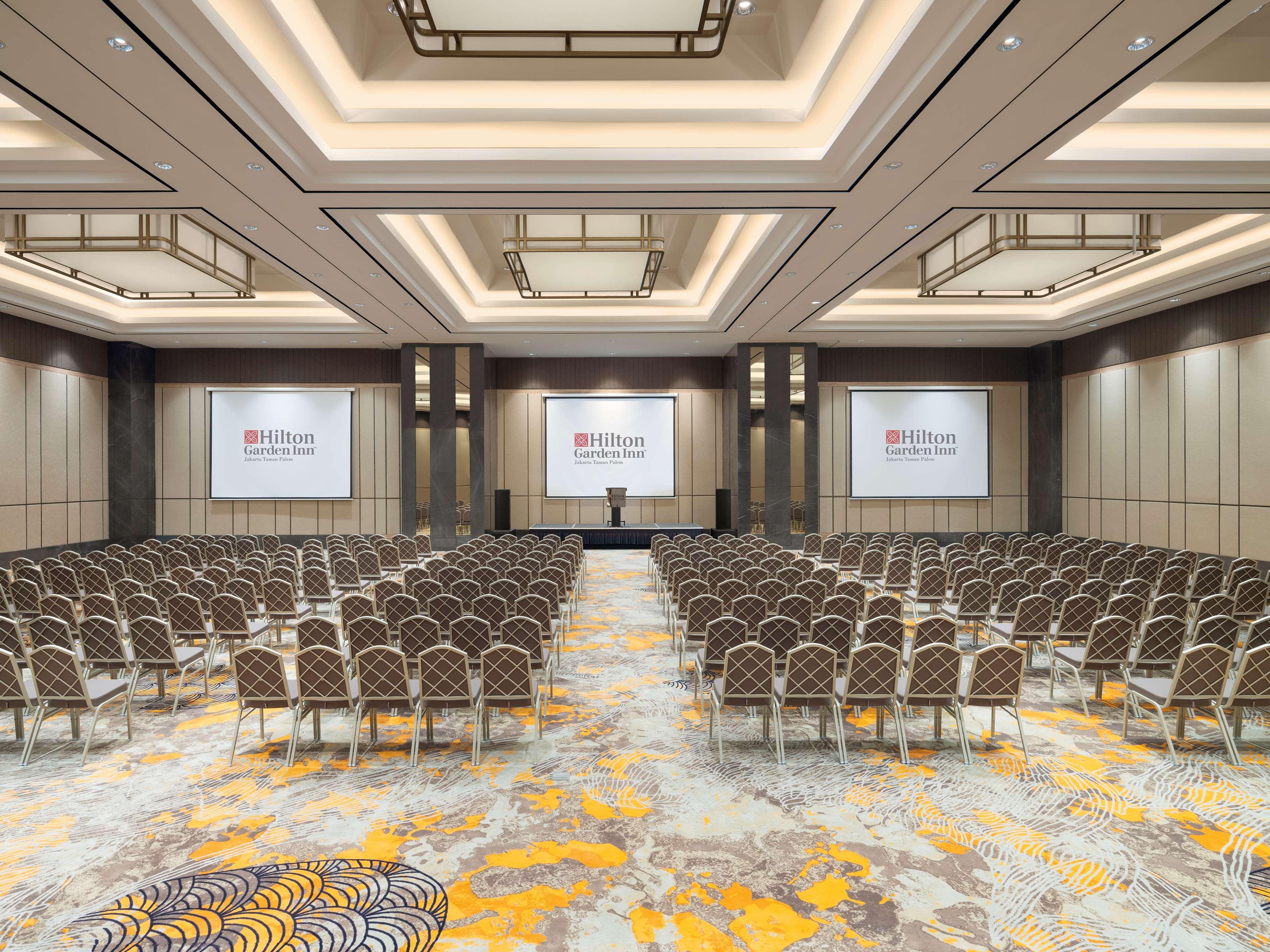 Hilton Garden Taman Palem 4* Jakarta