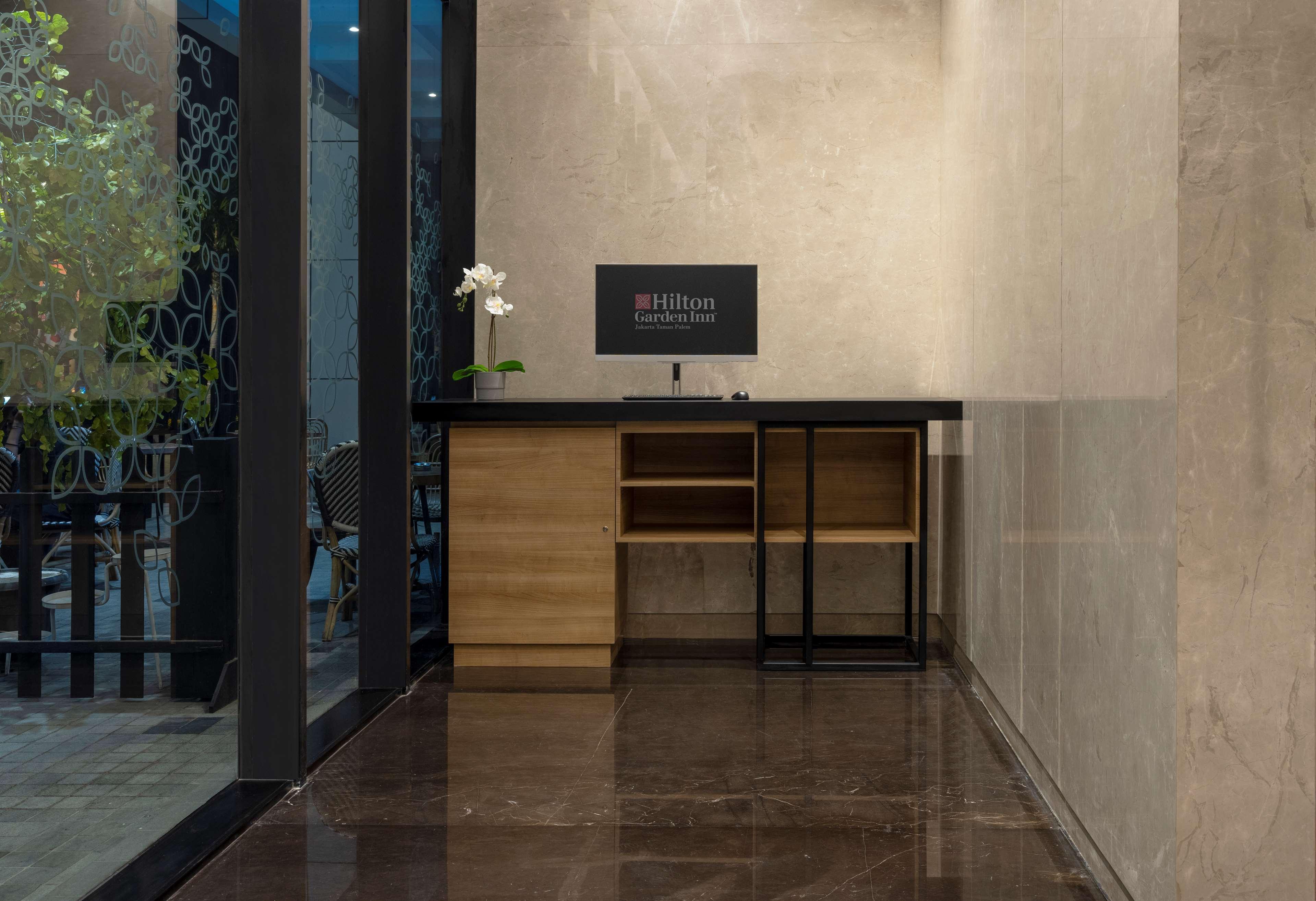 Hilton Garden Taman Palem 4*