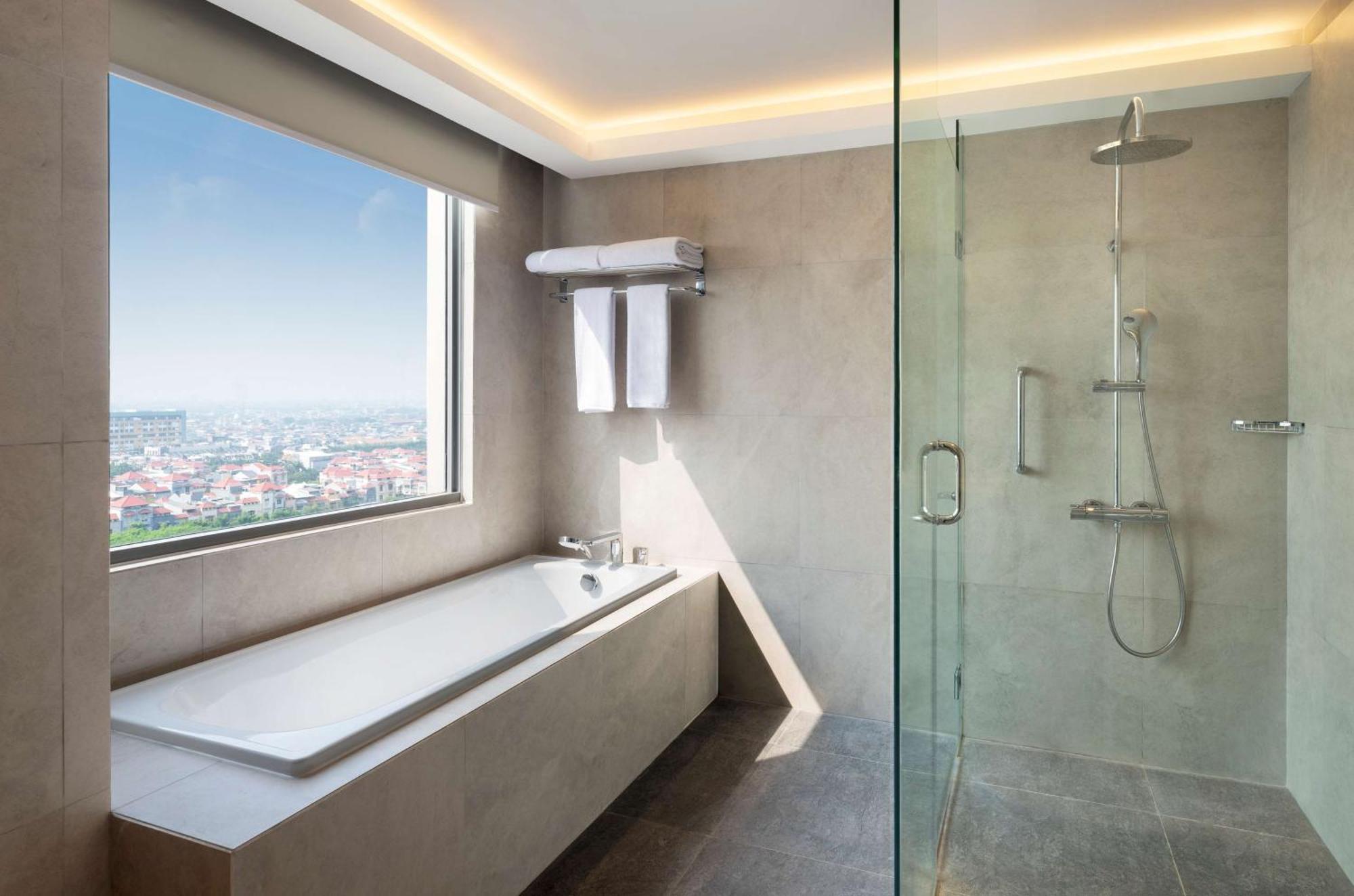 Hotel Hilton Garden Taman Palem Jakarta