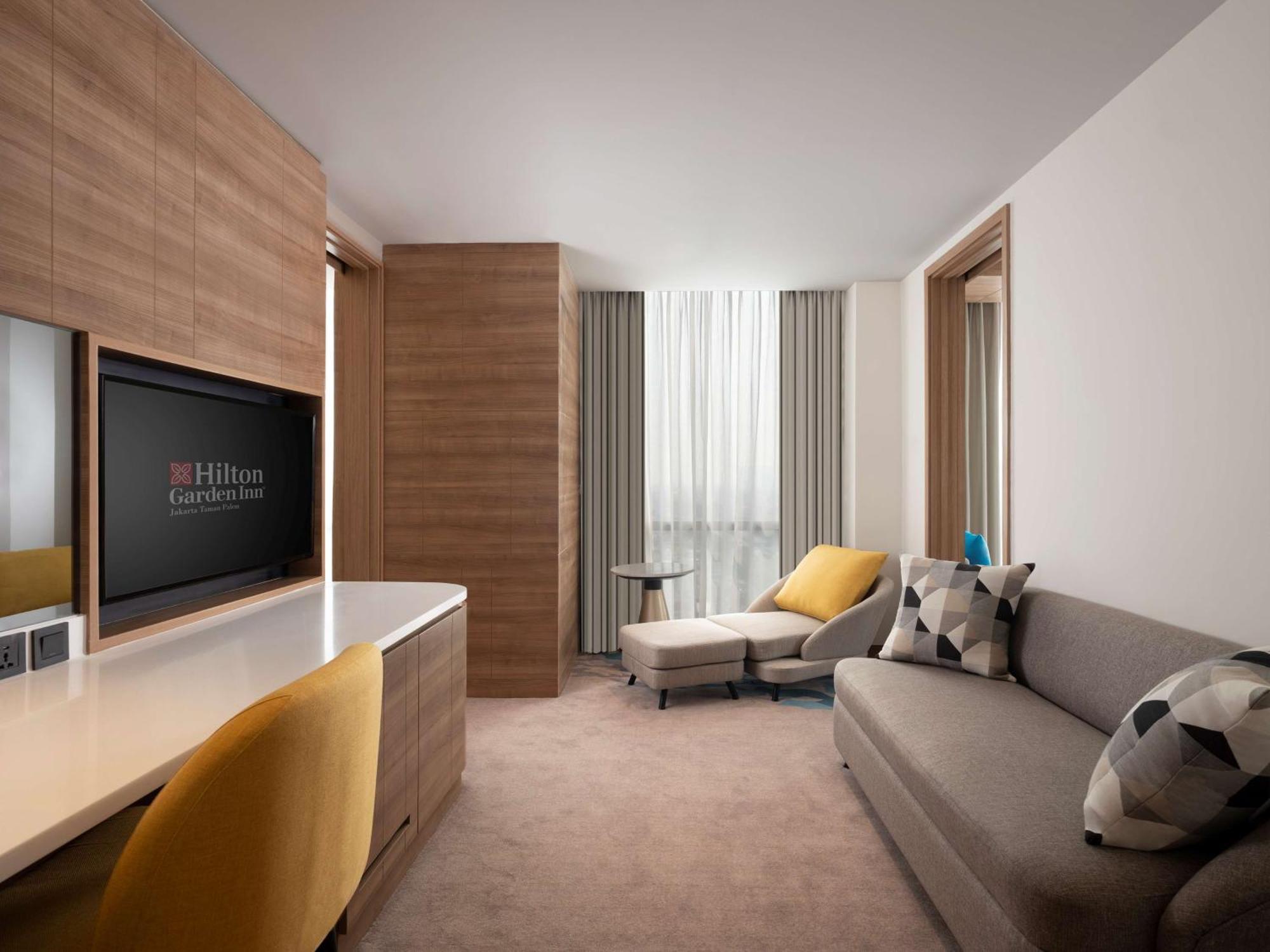 Hotel Hilton Garden Taman Palem 4*