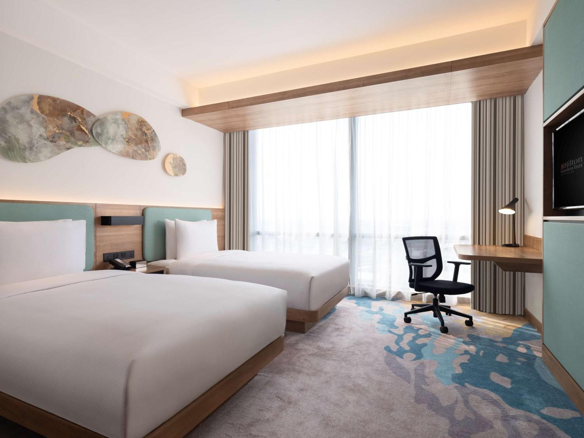 Hotel Hilton Garden Taman Palem 4*