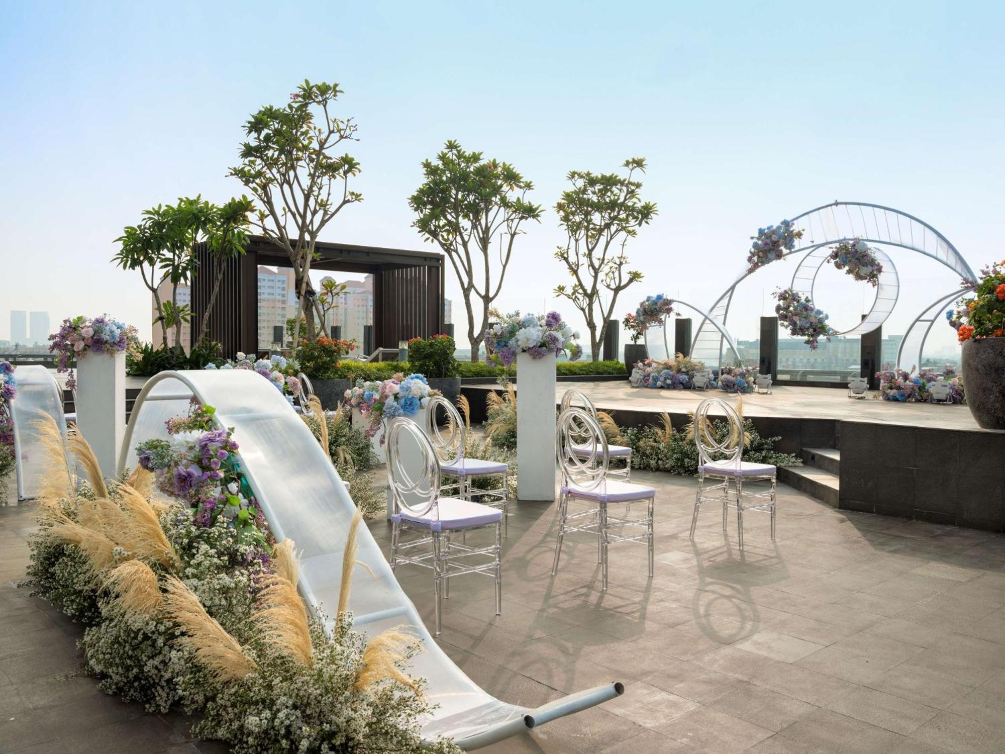 Hilton Garden Taman Palem 4* Jakarta