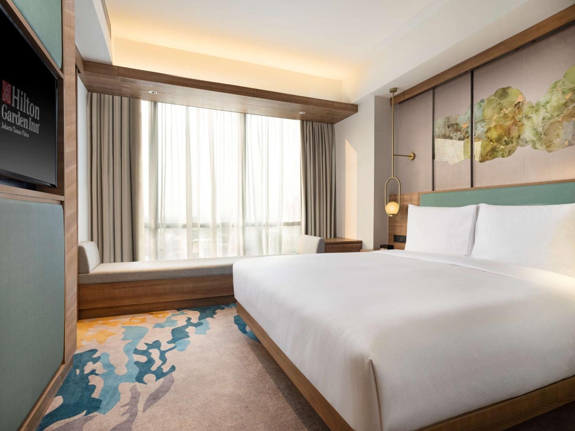 Hilton Garden Taman Palem 4*