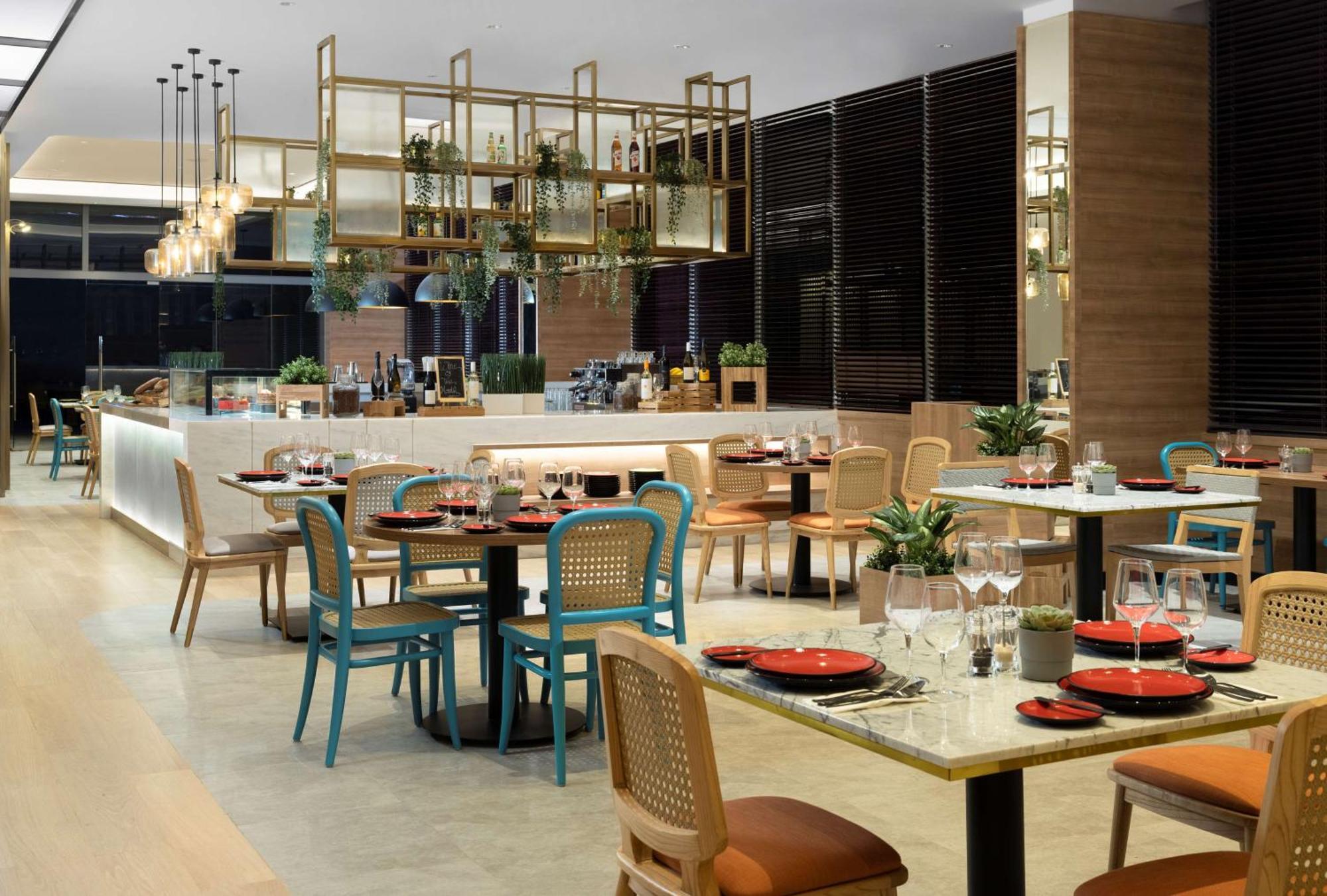 Hilton Garden Taman Palem Hotel 4*