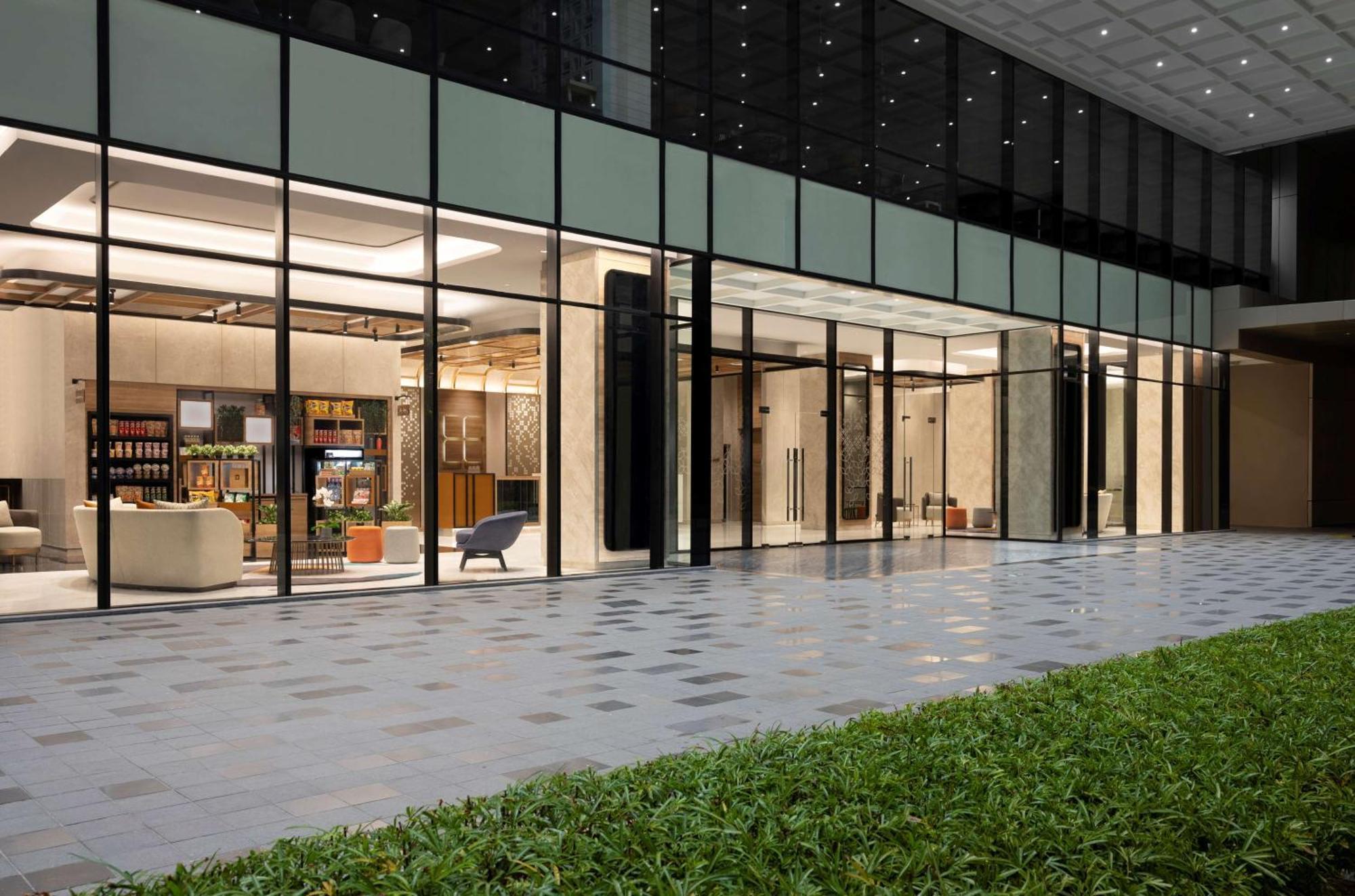 Hilton Garden Taman Palem 4* Jakarta